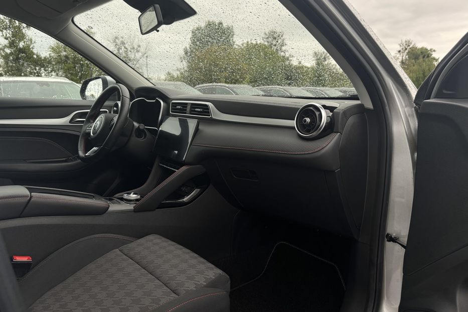 Продам MG 3 ZS EV 72 kWh 130 кВт 2022 года в Львове