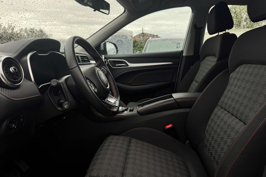 Продам MG 3 ZS EV 72 kWh 130 кВт 2022 года в Львове