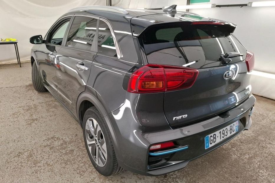Продам Kia Niro 64 квт  авто в дорозі  2021 года в Львове
