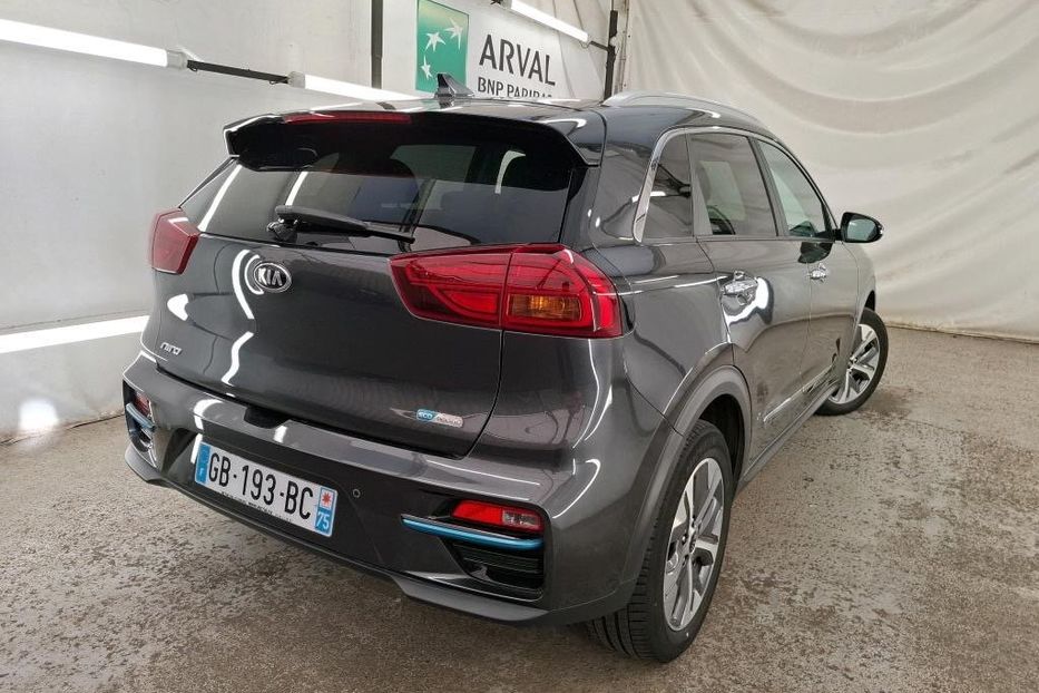 Продам Kia Niro 64 квт  авто в дорозі  2021 года в Львове