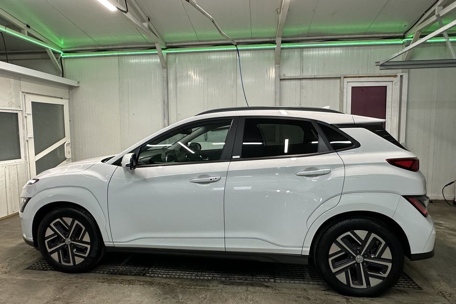 Продам Hyundai Kona 64кВтСліпізониПдгрівсиднькерма 2022 года в Львове
