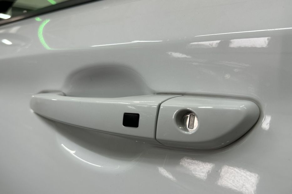 Продам Hyundai Kona 64кВтСліпізониПдгрівсиднькерма 2022 года в Львове