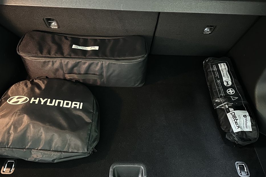 Продам Hyundai Kona 64кВтСліпізониПдгрівсиднькерма 2022 года в Львове