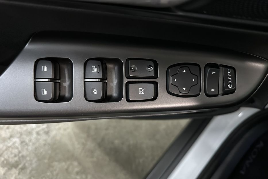 Продам Hyundai Kona 64кВтСліпізониПдгрівсиднькерма 2022 года в Львове