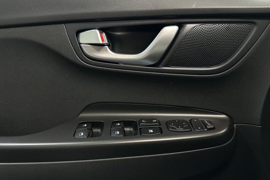 Продам Hyundai Kona 64кВтСліпізониПдгрівсиднькерма 2022 года в Львове