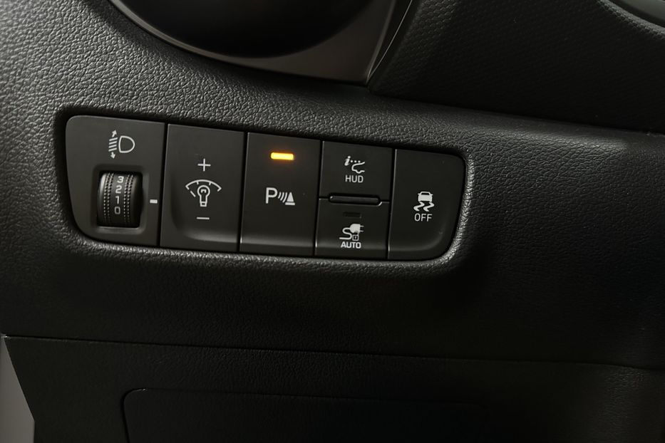 Продам Hyundai Kona 64кВтСліпізониПдгрівсиднькерма 2022 года в Львове