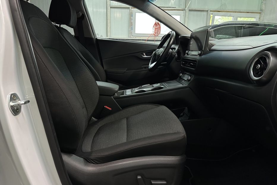 Продам Hyundai Kona 64кВтСліпізониПдгрівсиднькерма 2022 года в Львове