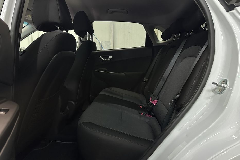 Продам Hyundai Kona 64кВтСліпізониПдгрівсиднькерма 2022 года в Львове