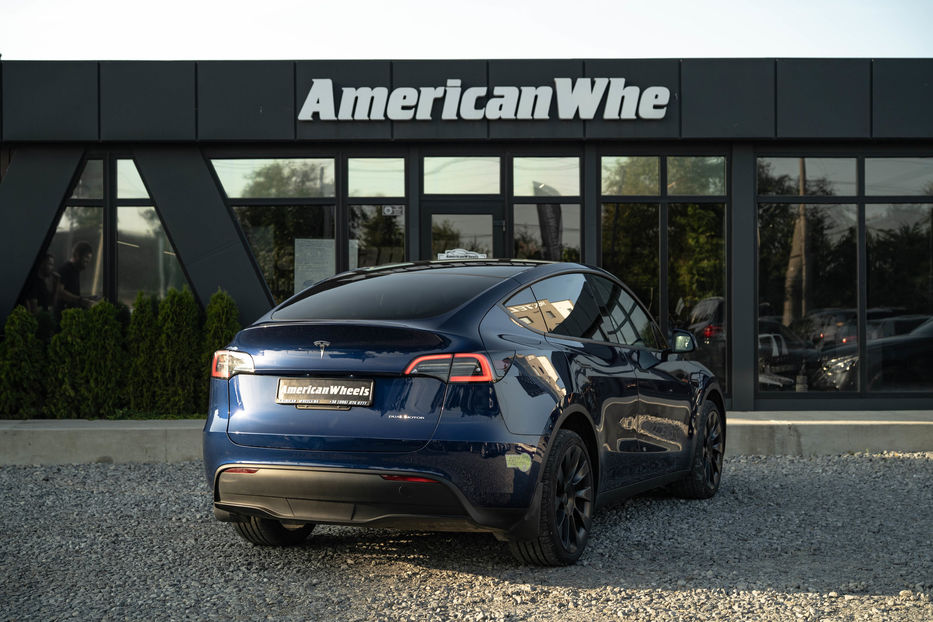 Продам Tesla Model Y Long Range Dual Motor 2023 года в Черновцах