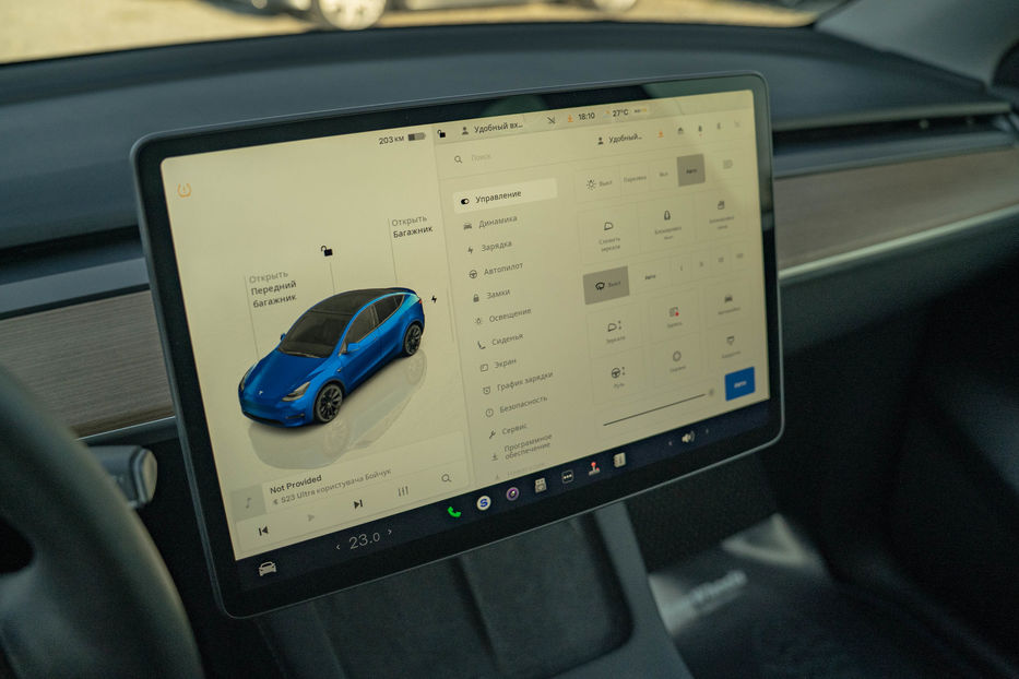 Продам Tesla Model Y Long Range Dual Motor 2023 года в Черновцах