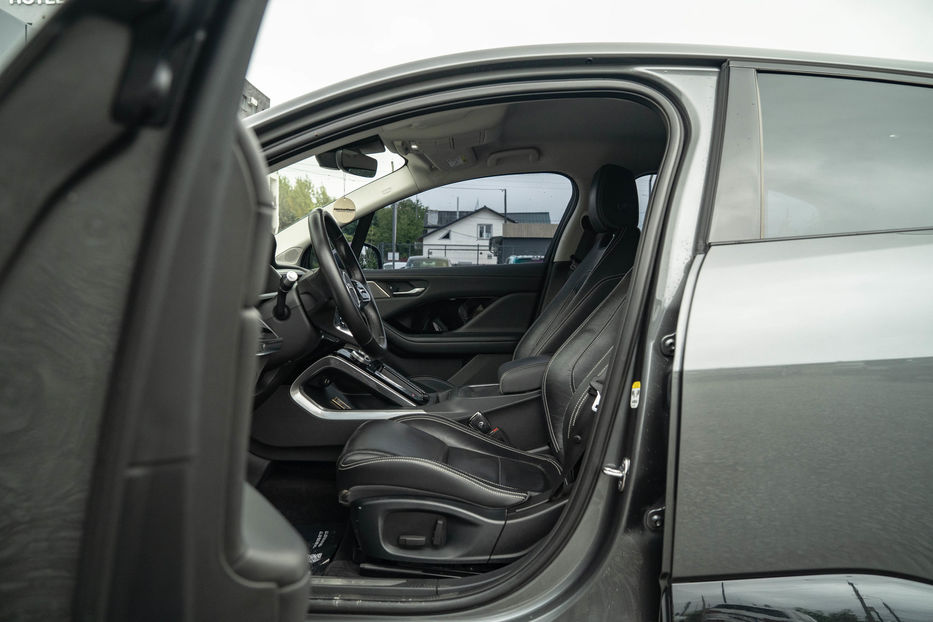 Продам Jaguar E-Pace SE 2019 года в Черновцах