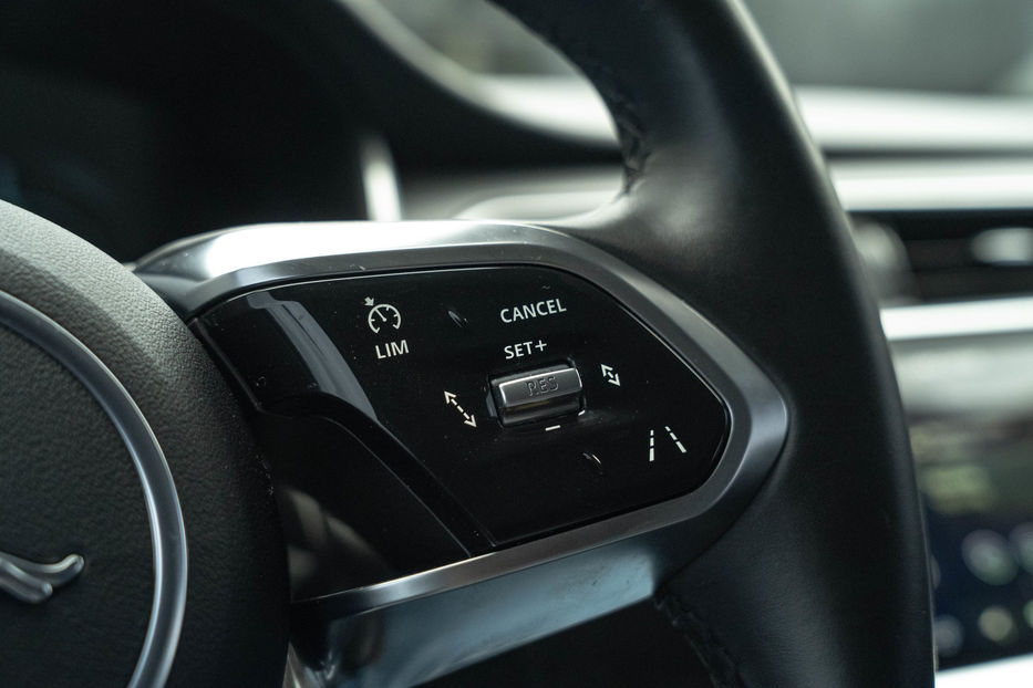 Продам Jaguar E-Pace SE 2019 года в Черновцах
