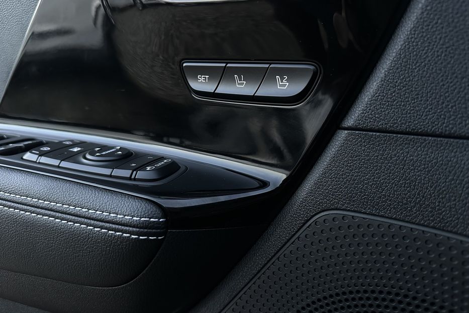 Продам Kia Niro 64 кВт Макс. комплектація  2022 года в Львове