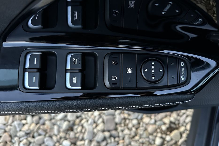 Продам Kia Niro 64 кВт Макс. комплектація  2022 года в Львове