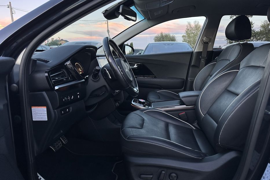Продам Kia Niro 64 кВт Макс. комплектація  2022 года в Львове