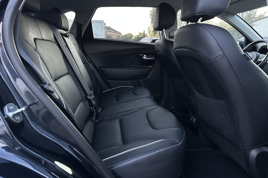 Продам Kia Niro 64 кВт Макс. комплектація  2022 года в Львове