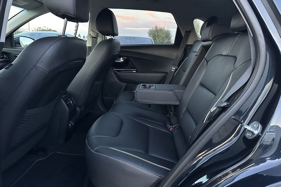 Продам Kia Niro 64 кВт Макс. комплектація  2022 года в Львове