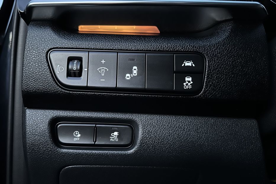 Продам Kia Niro 64 кВт Макс. комплектація  2022 года в Львове