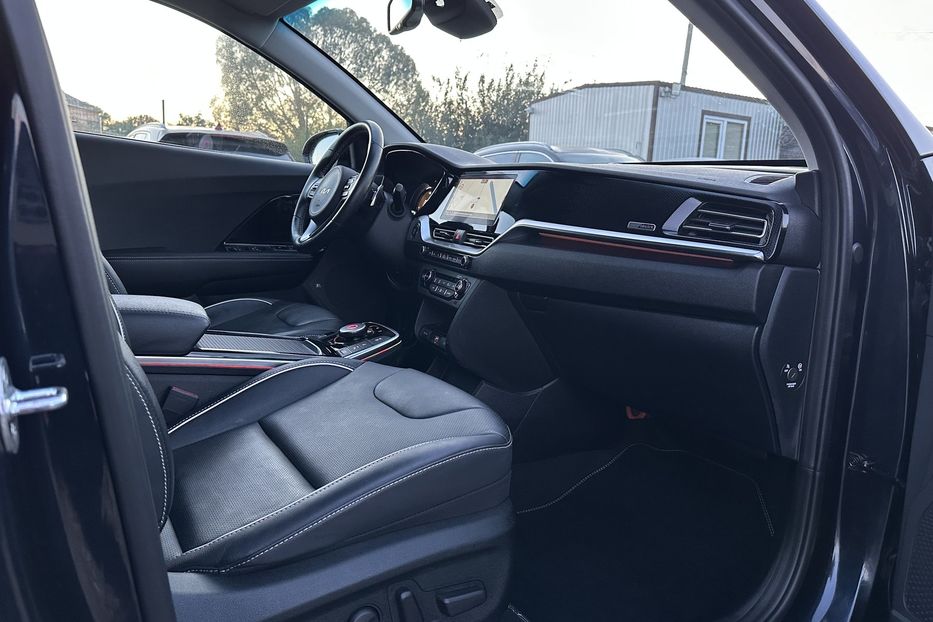 Продам Kia Niro 64 кВт Макс. комплектація  2022 года в Львове