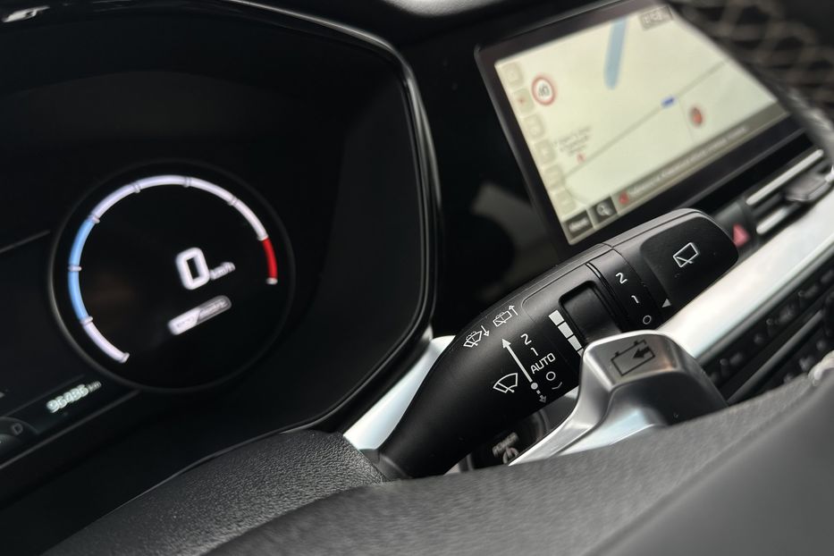 Продам Kia Niro 64 кВт Макс. комплектація  2022 года в Львове