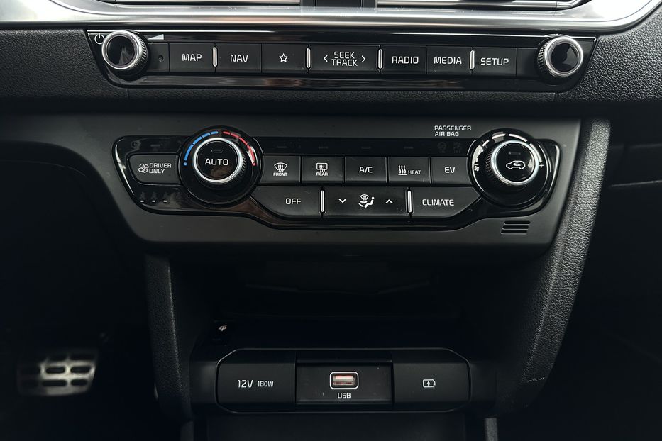 Продам Kia Niro 64 кВт Макс. комплектація  2022 года в Львове