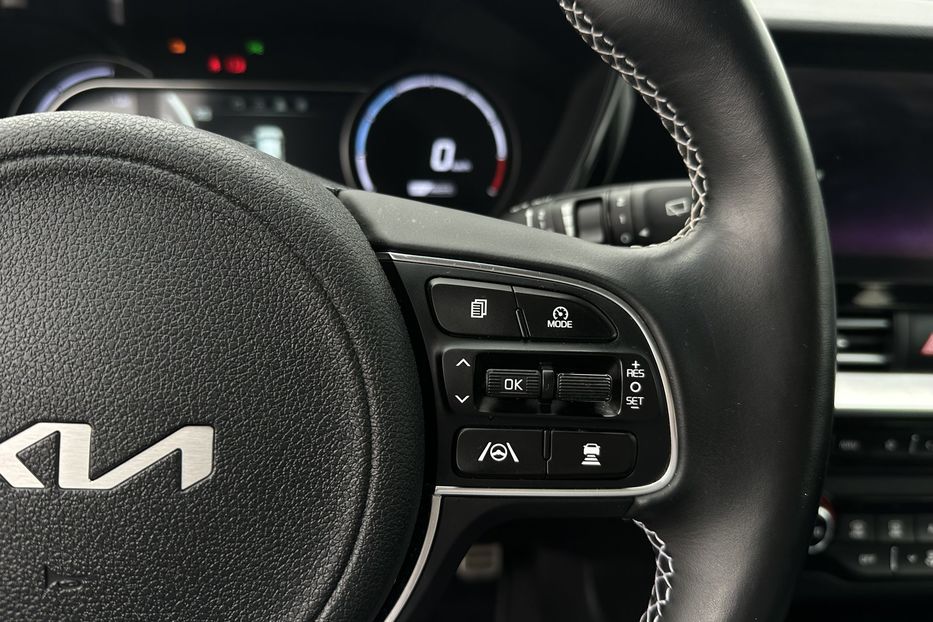 Продам Kia Niro 64 кВт Макс. комплектація  2022 года в Львове