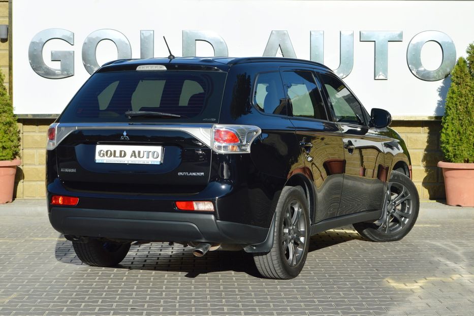 Продам Mitsubishi Outlander 2013 года в Одессе