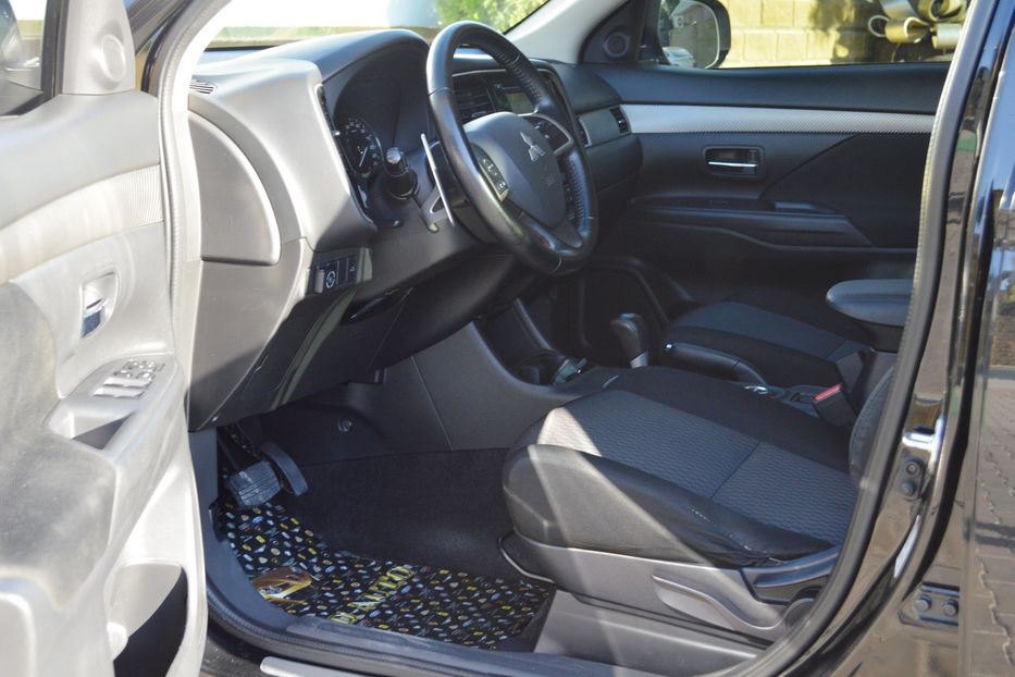 Продам Mitsubishi Outlander 2013 года в Одессе