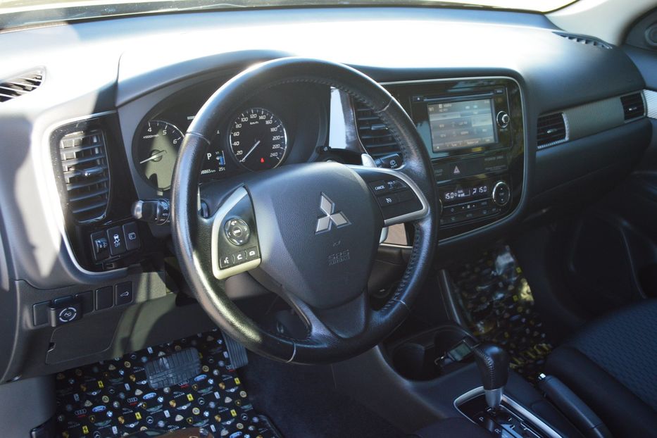 Продам Mitsubishi Outlander 2013 года в Одессе