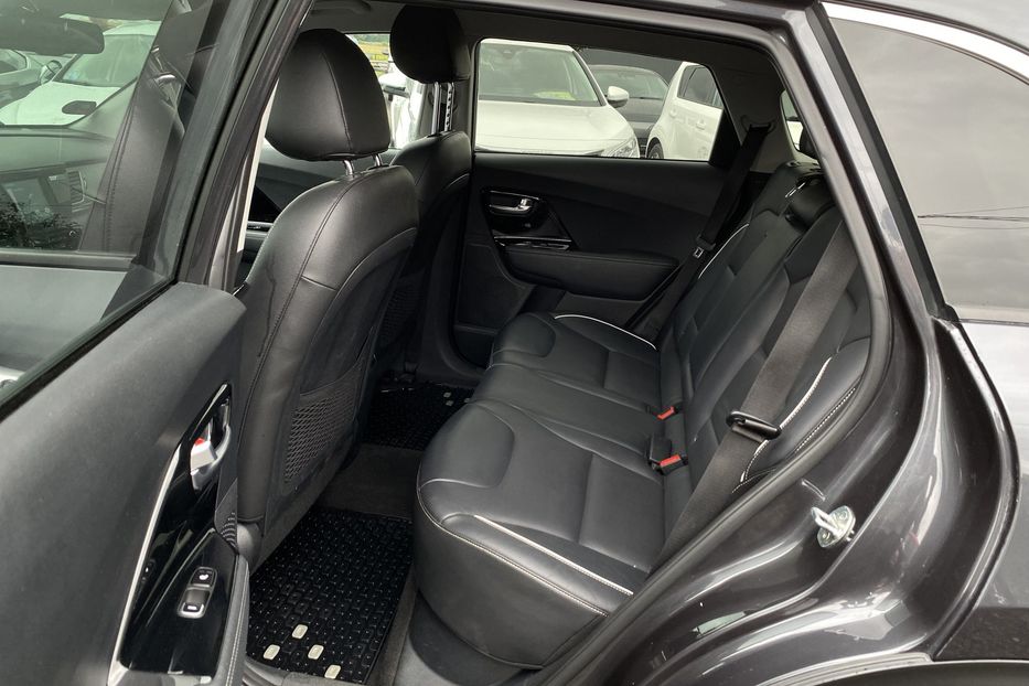 Продам Kia Niro 2018 года в Луцке