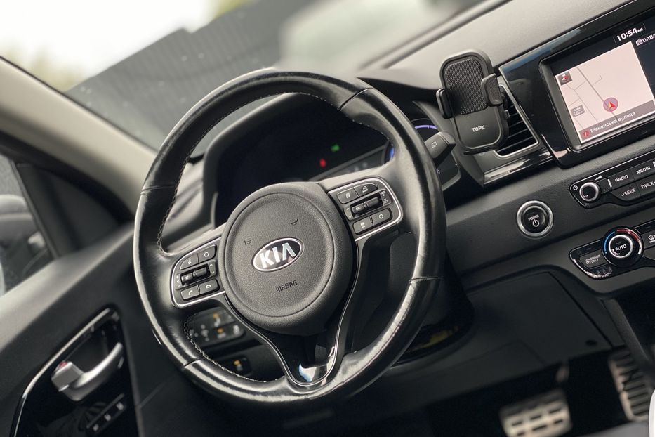 Продам Kia Niro 2018 года в Луцке