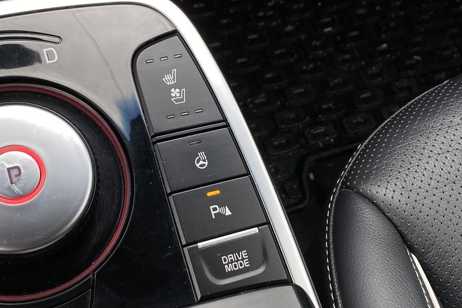 Продам Kia Niro 2018 года в Луцке