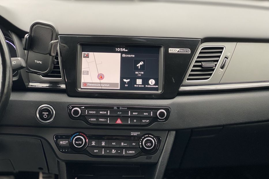 Продам Kia Niro 2018 года в Луцке