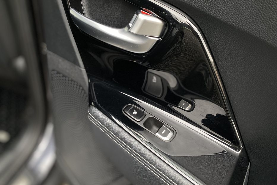 Продам Kia Niro 2018 года в Луцке