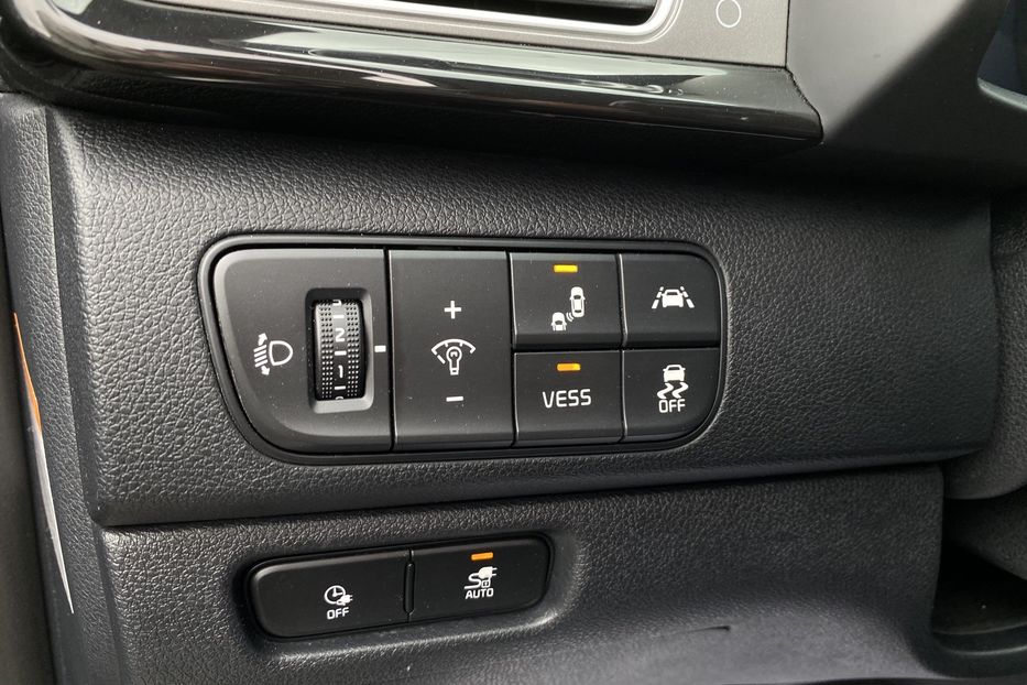 Продам Kia Niro 2018 года в Луцке