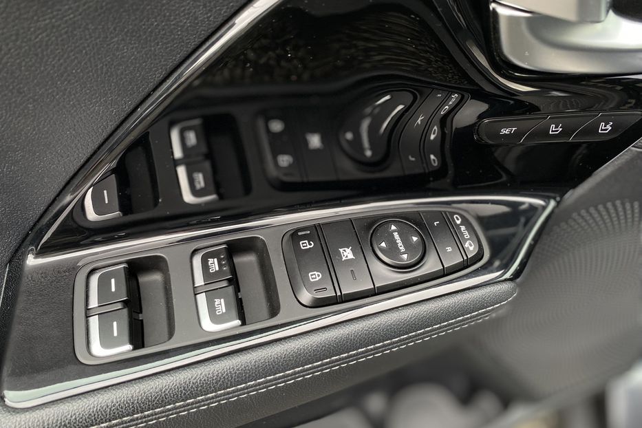 Продам Kia Niro 2018 года в Луцке