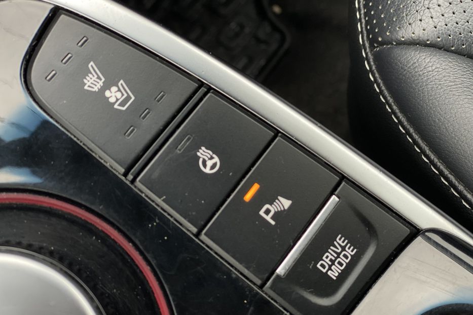 Продам Kia Niro 2018 года в Луцке