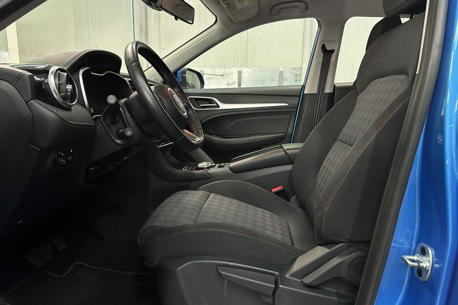 Продам MG 3 ZS EV 72 kWh 130 кВт 2022 года в Львове