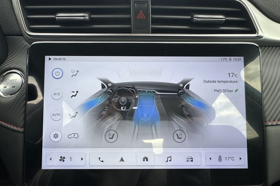 Продам MG 3 ZS EV 72 kWh 130 кВт 2022 года в Львове