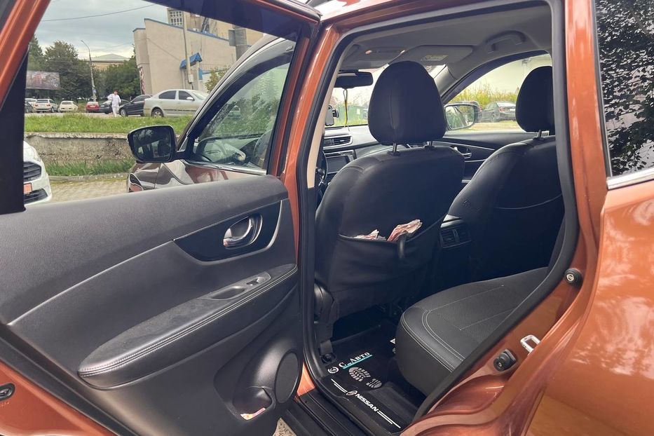 Продам Nissan X-Trail 2016 года в Черновцах