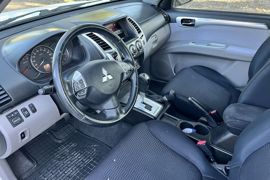 Продам Mitsubishi Pajero COMIS 2011 года в г. Умань, Черкасская область