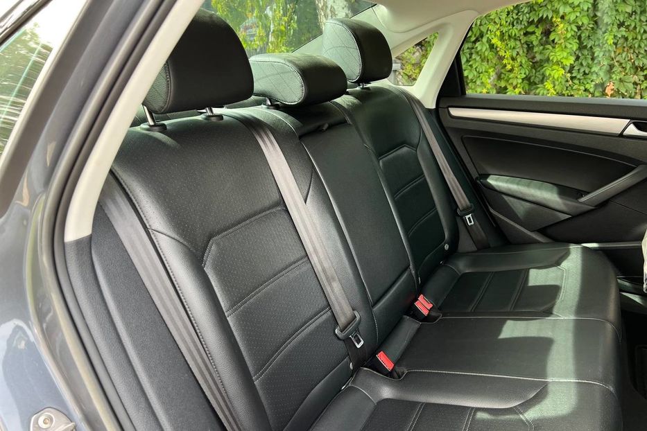 Продам Volkswagen Passat B7 2015 года в Черновцах