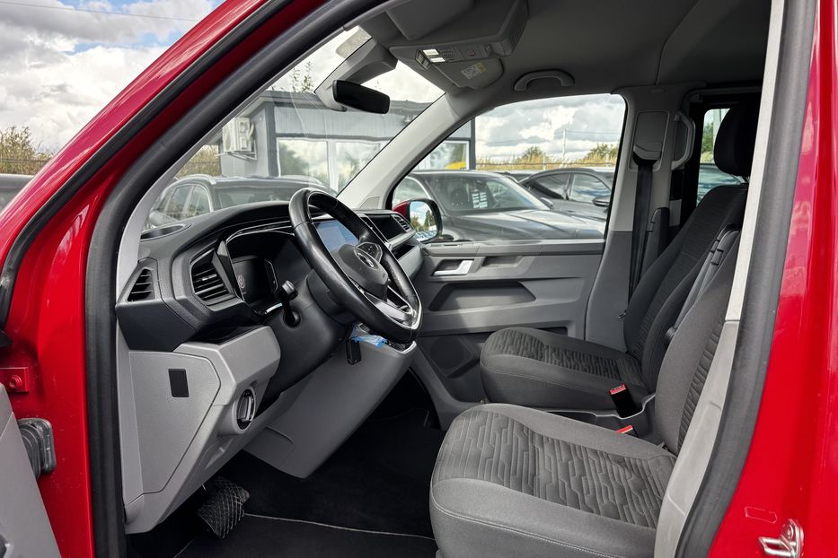 Продам Volkswagen Caravella HIGHLINE 2020 года в Львове