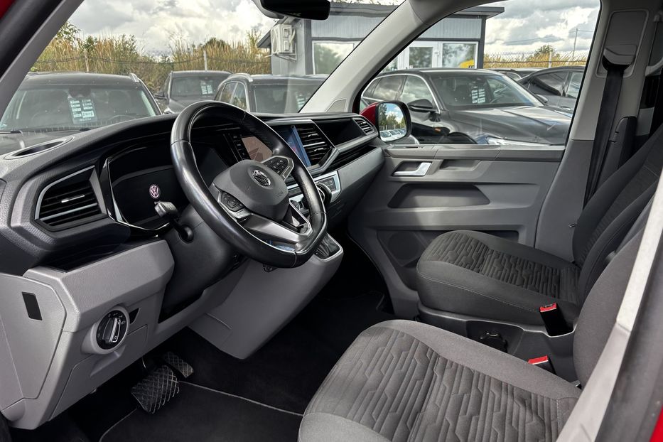 Продам Volkswagen Caravella HIGHLINE 2020 года в Львове