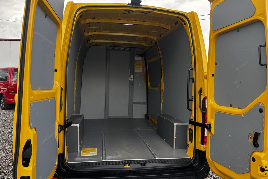 Продам Renault Master груз. 40 квт 2020 года в Львове
