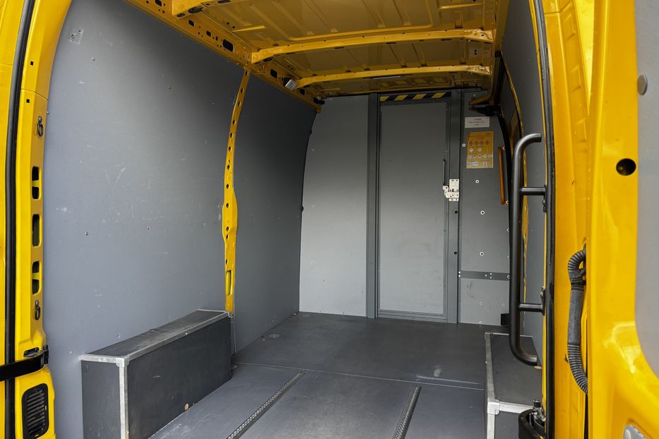 Продам Renault Master груз. 40 квт 2020 года в Львове