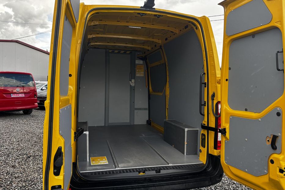 Продам Renault Master груз. 40 квт 2020 года в Львове