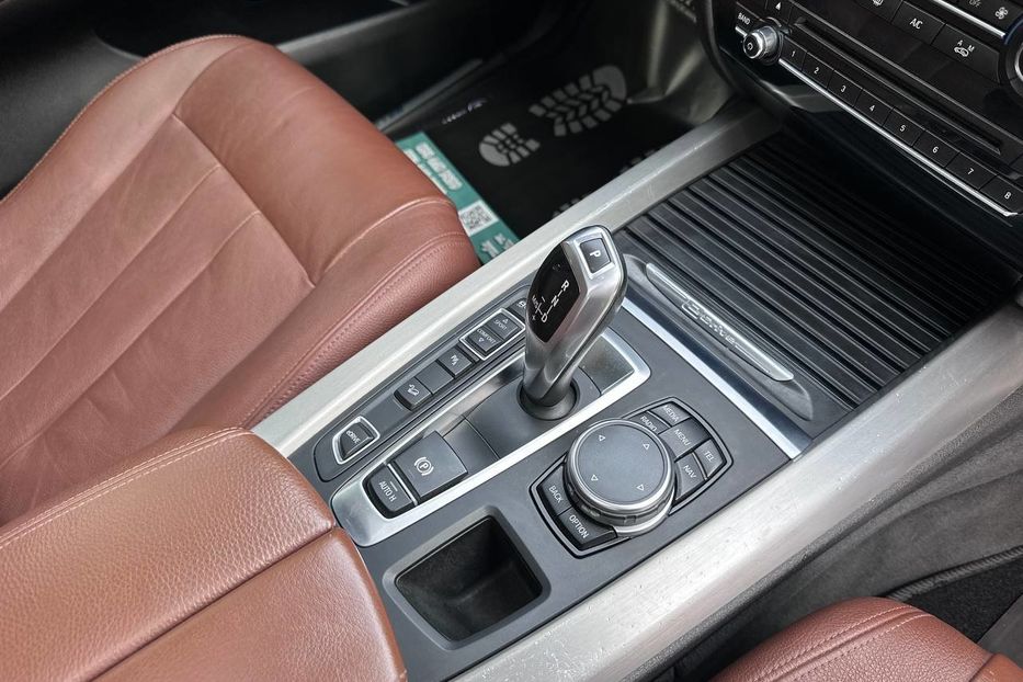 Продам BMW X5 XDrive 40e 2016 года в Черновцах