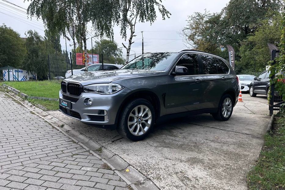 Продам BMW X5 XDrive 40e 2016 года в Черновцах