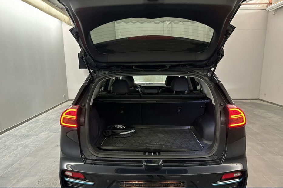 Продам Kia Niro 64 кВт авто в дорозі  2021 года в Львове